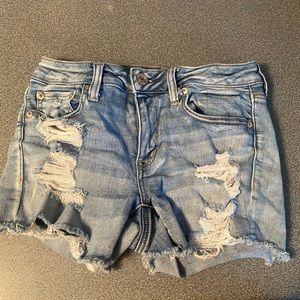 american eagle size 6 shorts!